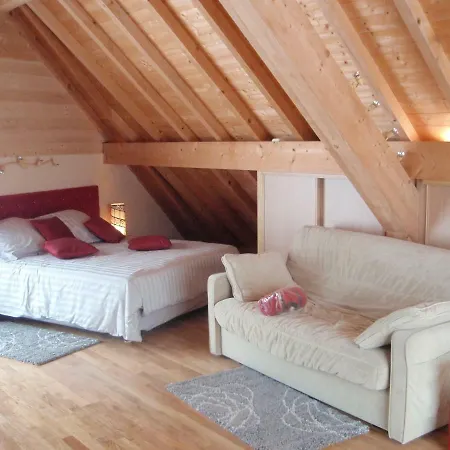 Le Cassiopee Bed & Breakfast Tresserve